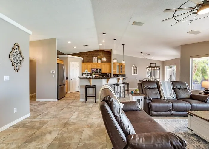 Pet Friendly W/ Private Pool: Havasu Home! * Lake Havasu City