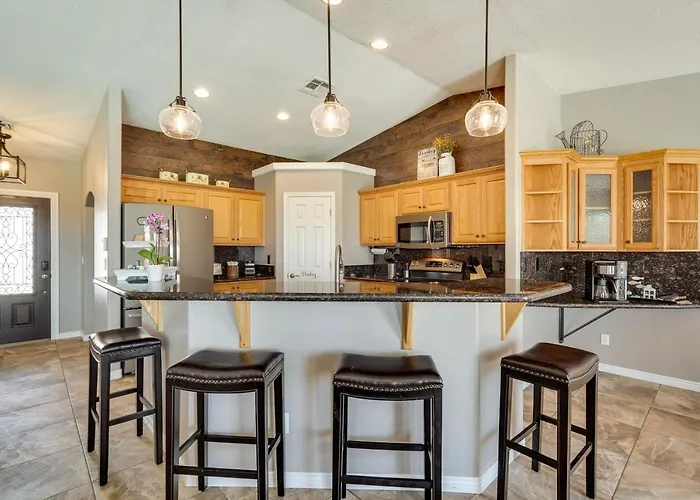 Pet Friendly W/ Private Pool: Havasu Home! Holiday home Lake Havasu City