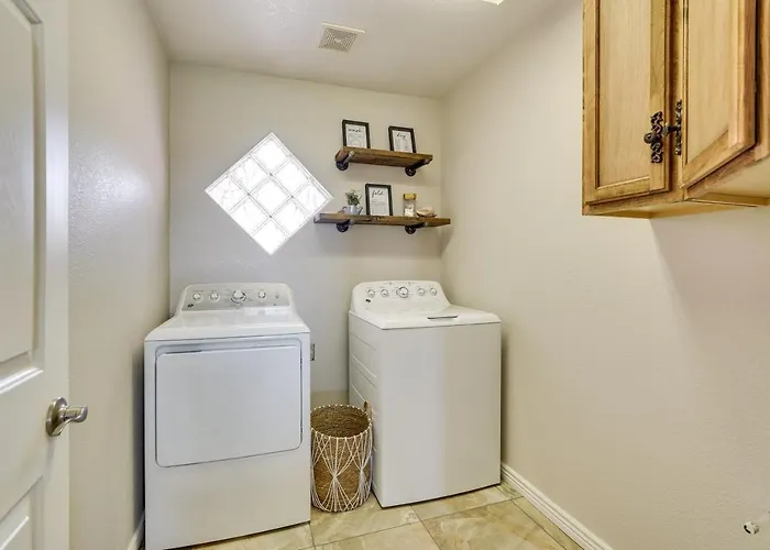 Holiday home Pet Friendly W/ Private Pool: Havasu Home! Lake Havasu City