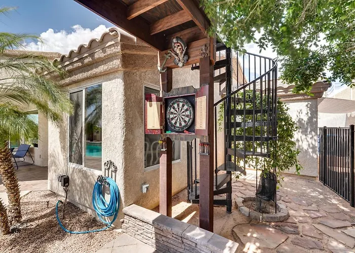 Pet Friendly W/ Private Pool: Havasu Home! Holiday home