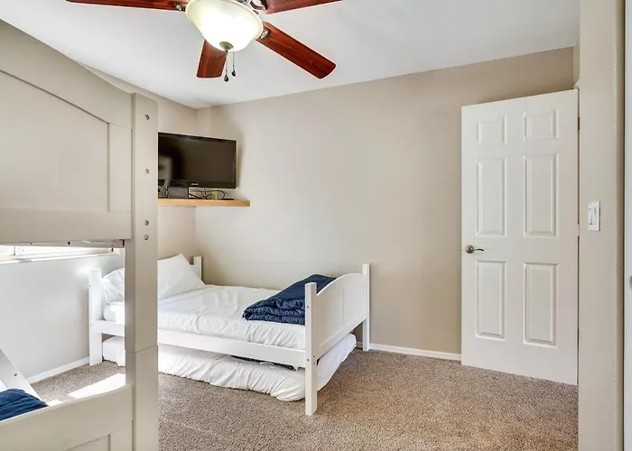 Holiday home Pet Friendly W/ Private Pool: Havasu Home!