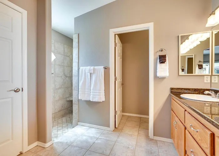 Holiday home Pet Friendly W/ Private Pool: Havasu Home! *